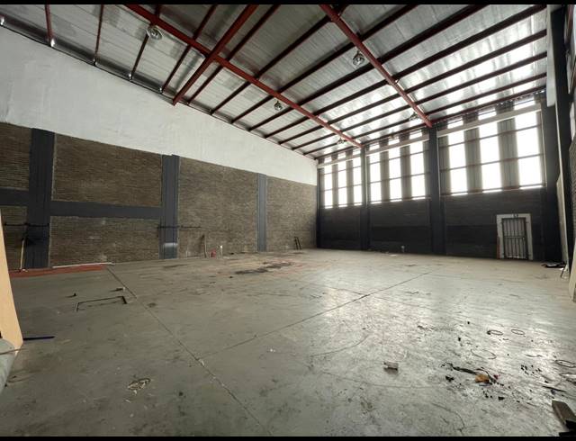 667M² WAREHOUSE TO LET IN HALFWAY HOUSE